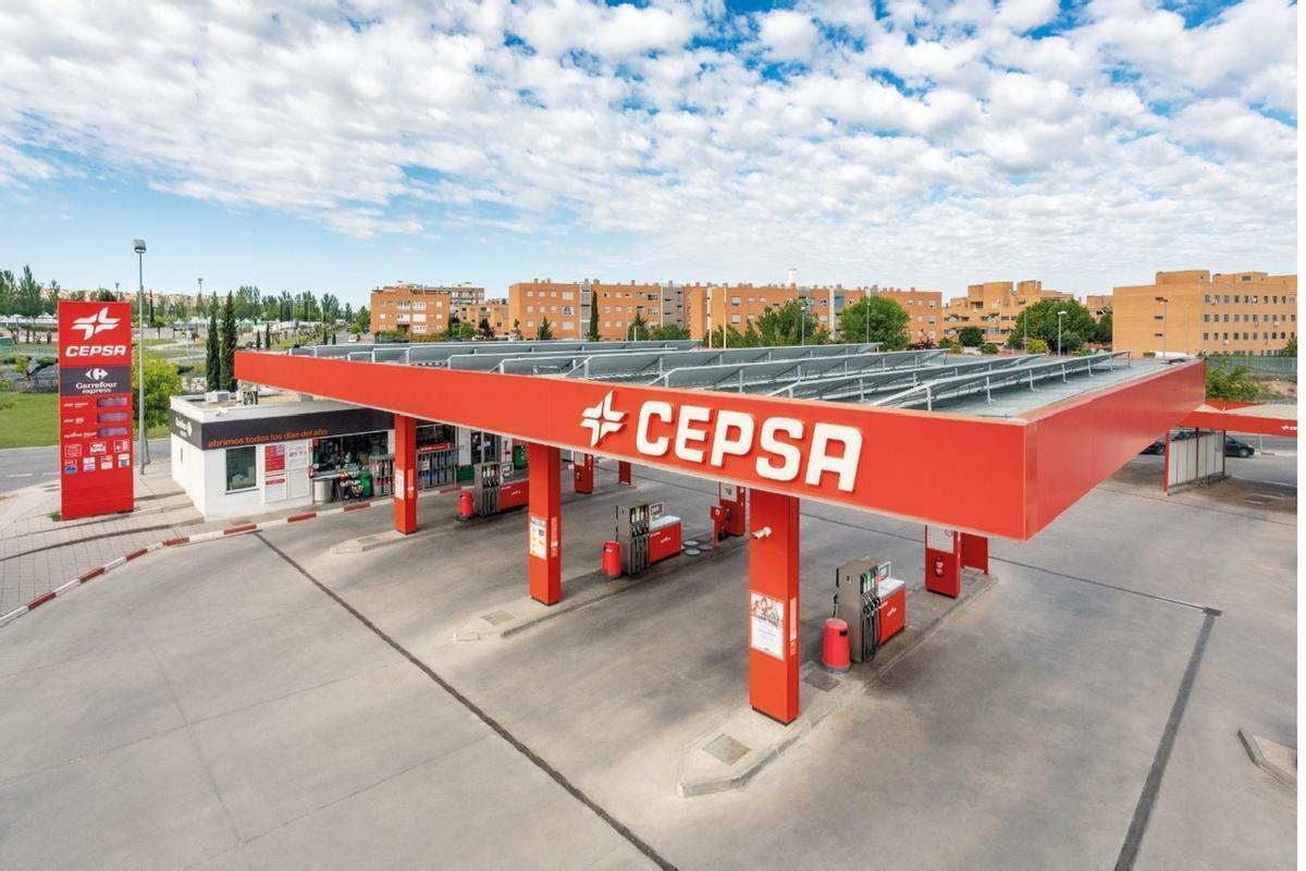 La nueva guerra comercial de las gasolineras de Repsol, Cepsa y BP con menos descuentos
