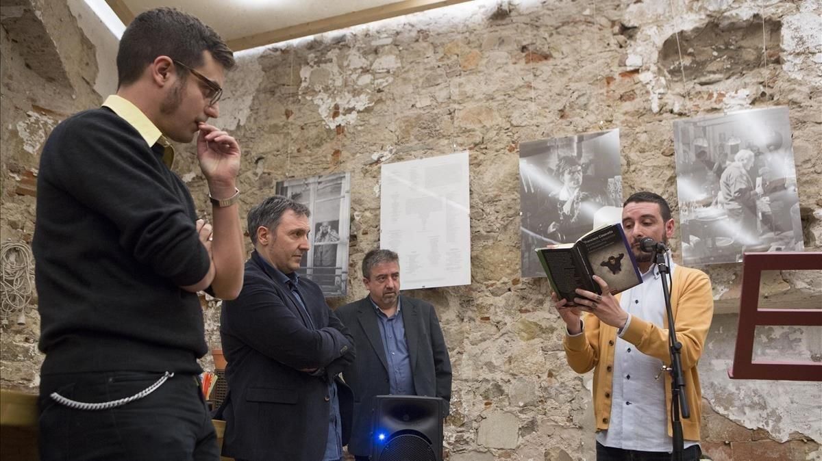 Miqui Otero en uno de los homenajes a Francisco Casavella. Miqui Otero en uno de los homenajes a Francisco Casavella.