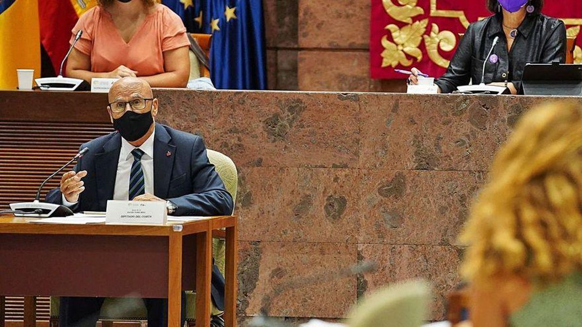 "Las consecuencias de la erupción del volcán de La Palma generan un inédito consenso político" "Las consecuencias de la erupción del volcán de La Palma generan un inédito consenso político"