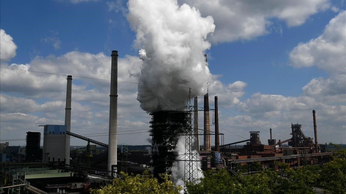 Planta de Duisburgo del conglomerado industrial de Thyssenkrupp. Planta de Duisburgo del conglomerado industrial de Thyssenkrupp.
