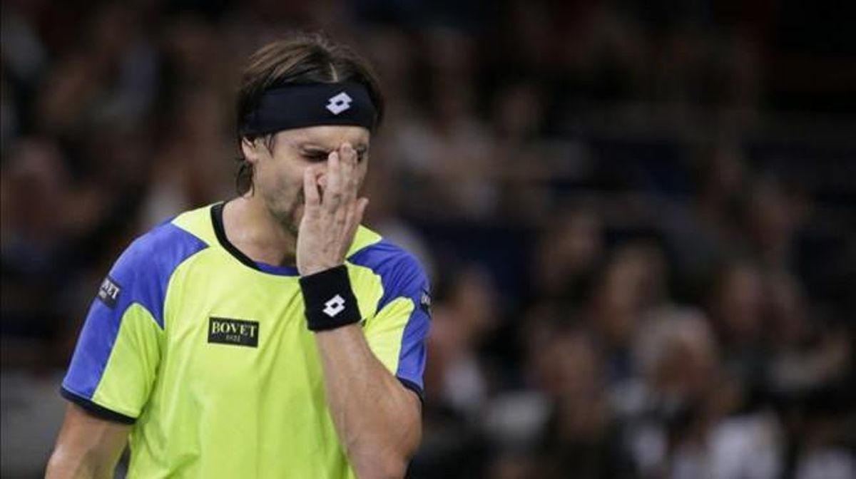 Ferrer lamenta un punto perdido en la final de París-Bercy. Ferrer lamenta un punto perdido en la final de París-Bercy.