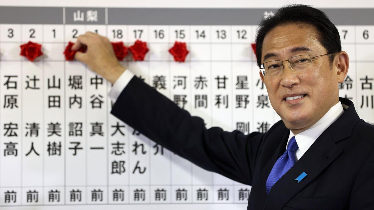 Los conservadores retienen la mayoría en Japón a pesar de su importante retroceso