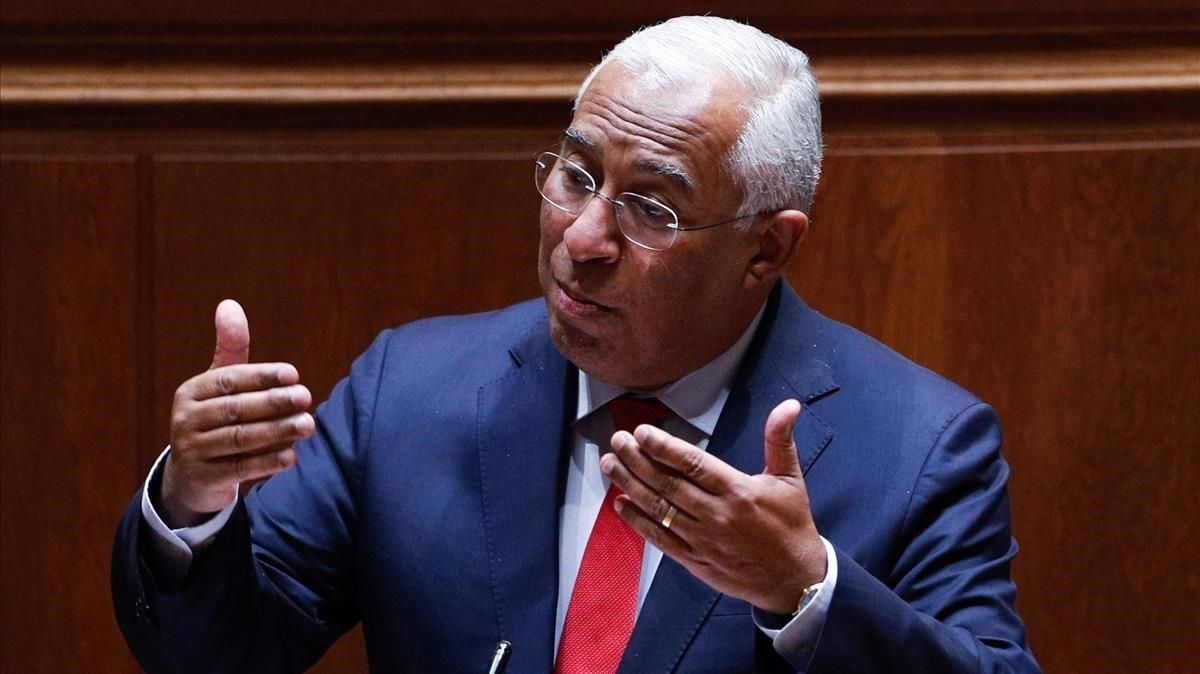 El primer ministro portugués, António Costa, durante el debate de presupuestos en el Parlamento. El primer ministro portugués, António Costa, durante el debate de presupuestos en el Parlamento.