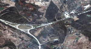 Imagen captada por satélite del convoy militar ruso que intentó llegar a Kiev en el inicio de la contienda, el 28 de febrero de 2022.