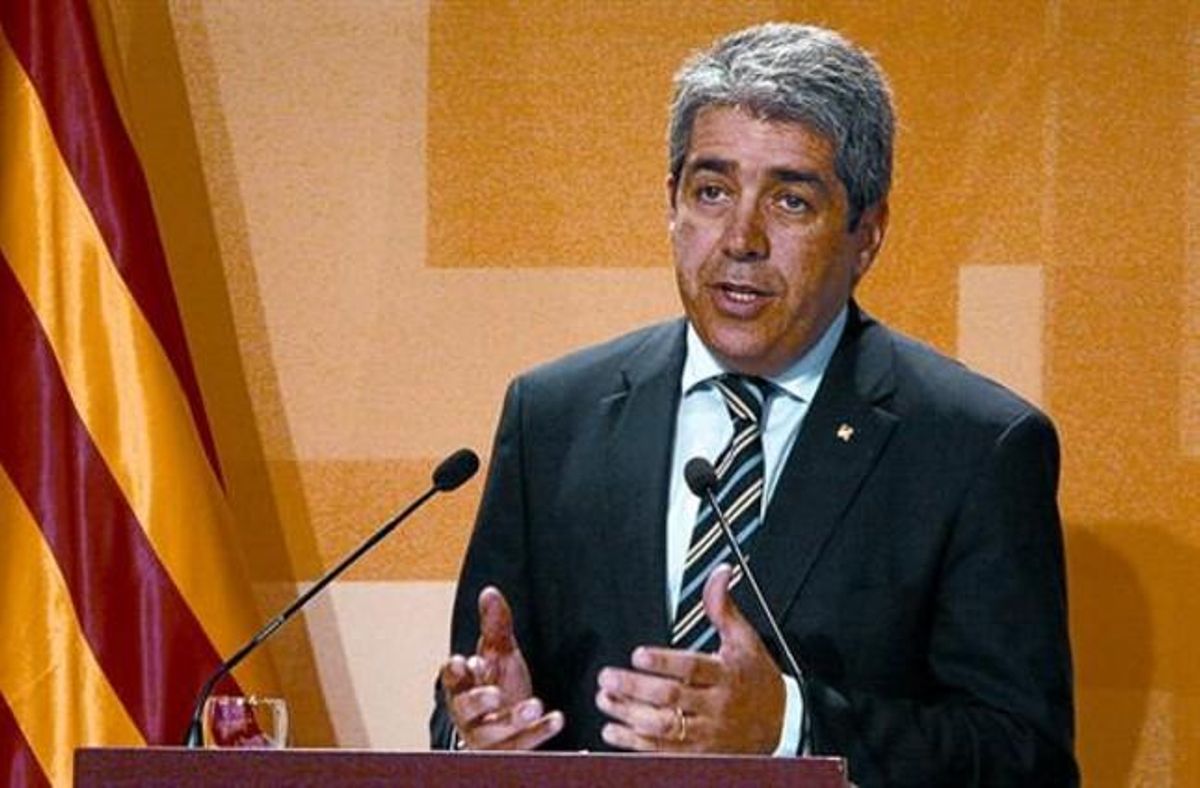 El ’conseller’ y portavoz del Govern, Francesc Homs, en una rueda de prensa posterior al Consell Executiu. El ’conseller’ y portavoz del Govern, Francesc Homs, en una rueda de prensa posterior al Consell Executiu.