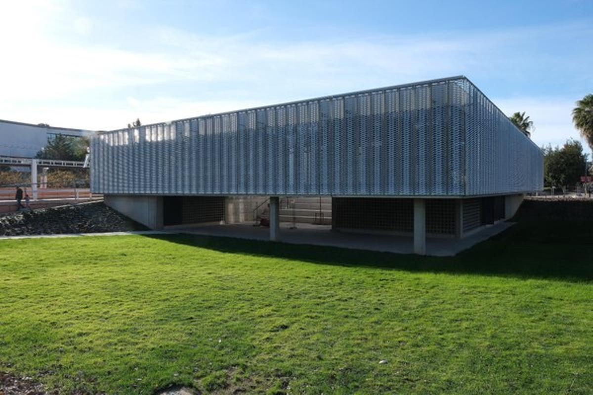 La nueva biblioteca Clara Campoamor situada en la barrio Fontsanta-Fatjó 