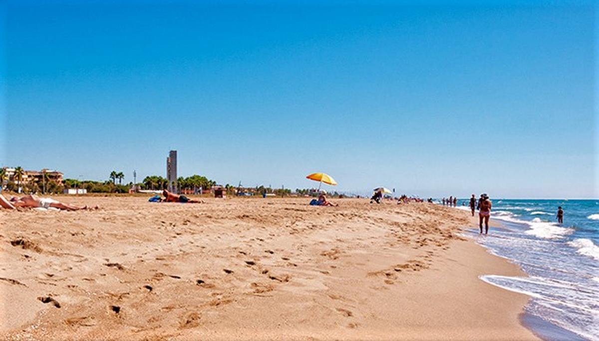 Les platges de Castelldefels van tenir una aigua «excel·lent» durant tot l’estiu