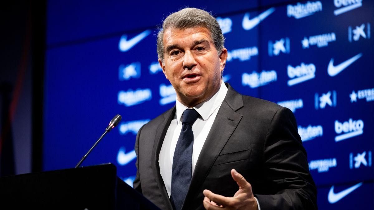 Laporta, en su primera Asamblea de Compromisarios el pasado mes de junio. Laporta, en su primera Asamblea de Compromisarios el pasado mes de junio.