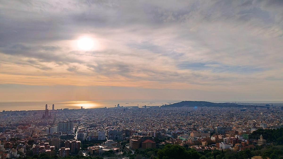 Sol y nubes Barcelona