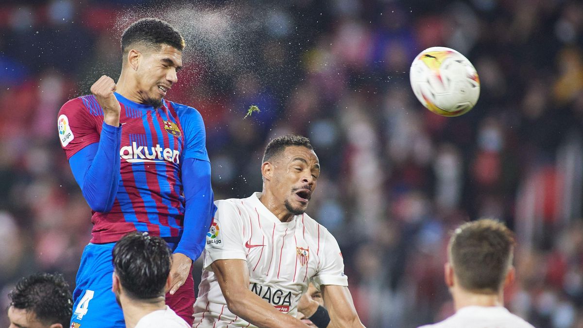 Ronald Araujo consiguiendo el gol del empate. Ronald Araujo consiguiendo el gol del empate.