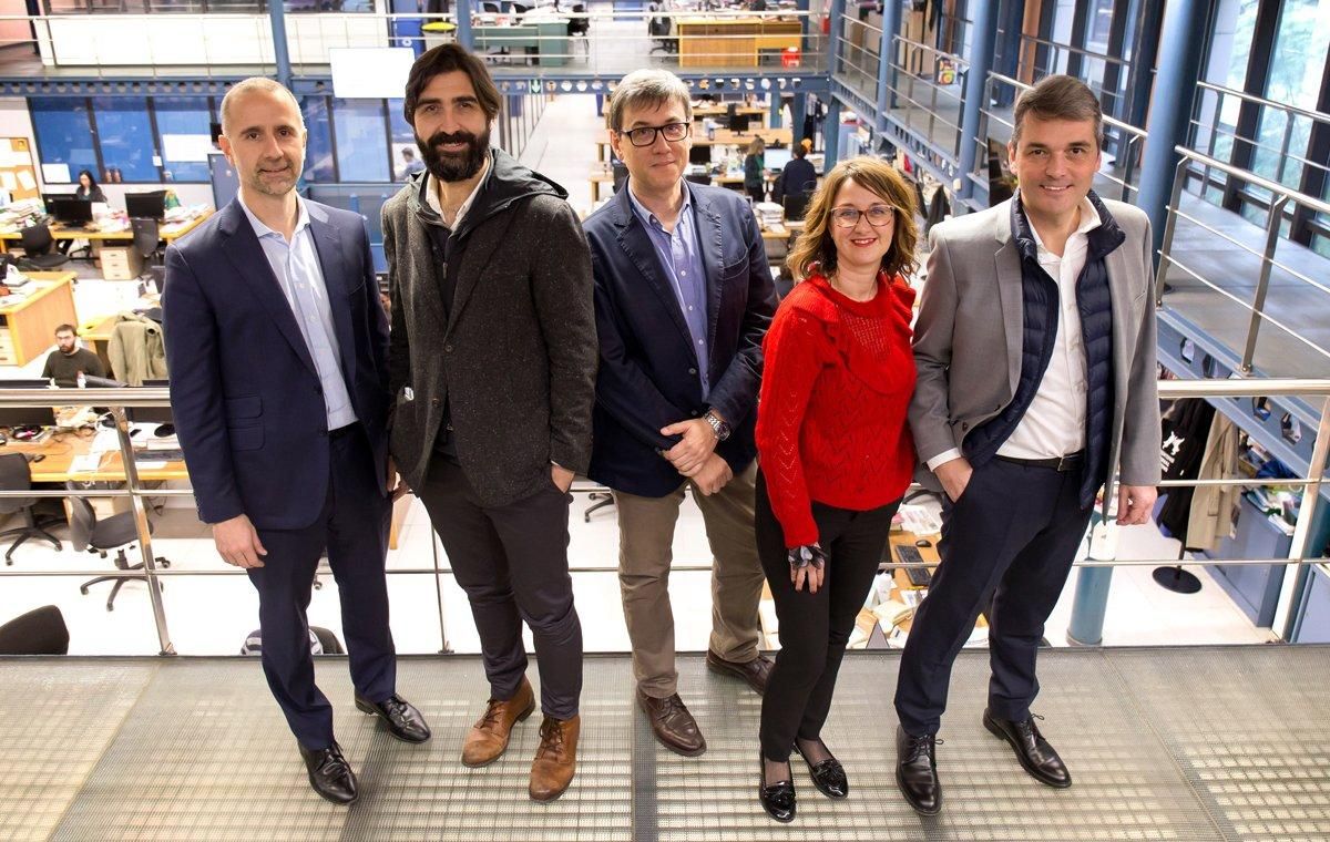Los participantes en la mesa redonda (de izquierda a derecha): José Marcilla, Antonio Pérez-Martínez, Jordi Martínez, Àngela Sánchez y José Ángel García Sáenz. Los participantes en la mesa redonda (de izquierda a derecha): José Marcilla, Antonio Pérez-Martínez, Jordi Martínez, Àngela Sánchez y José Ángel García Sáenz.