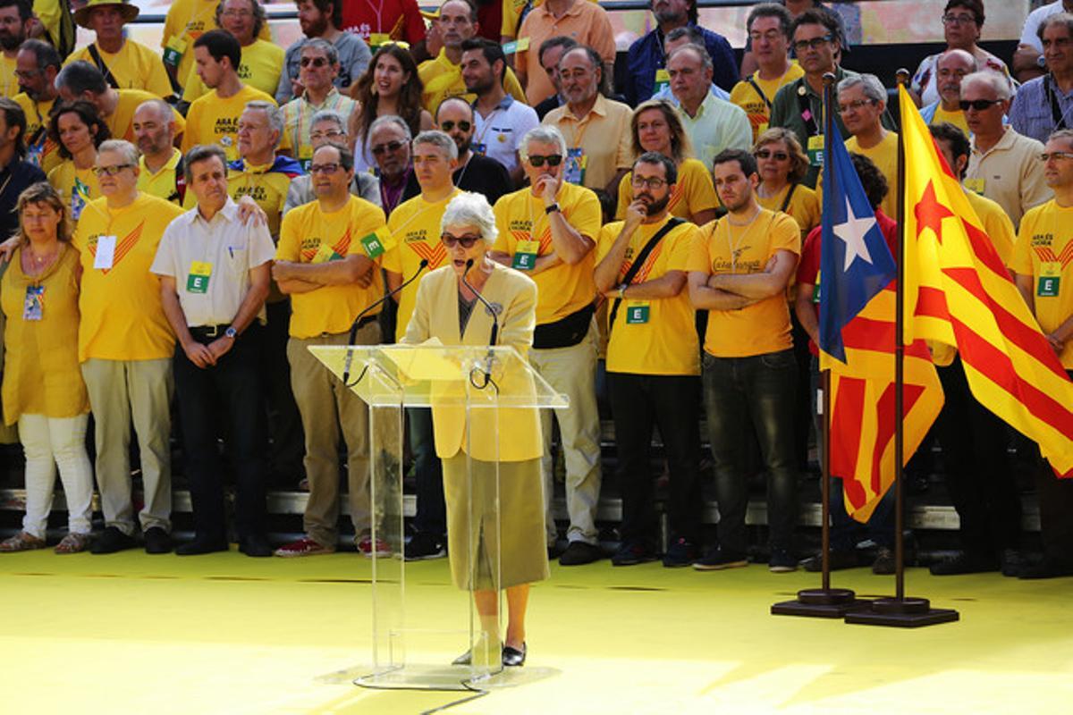 Intervención de Muriel Casals en el acto de la ANC en Plaza Catalunya por la unidad política frente el proceso.