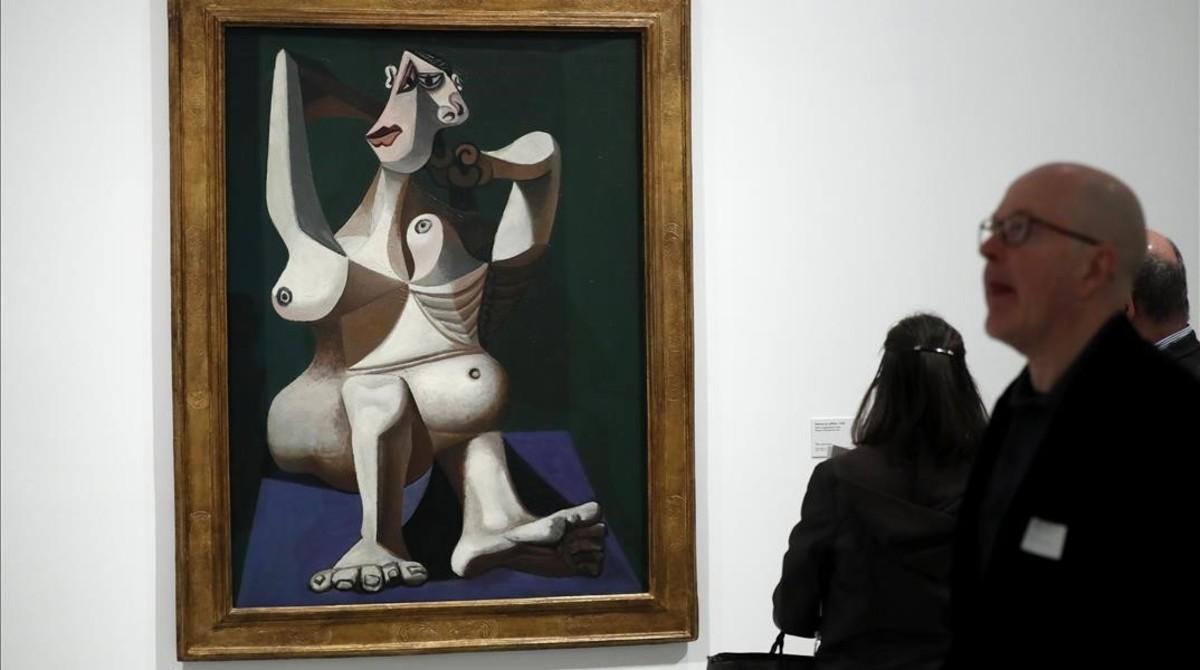 ’Mujer peinándose’ (1940), la pieza, que cierra la muestra, es un terrorífico retrato de Dora Maar fechado cinco días antes de la entrada de los alemanes en París.