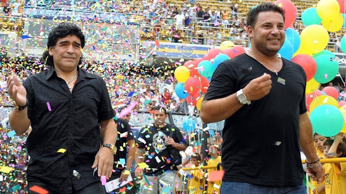 Antonio Mohamed (derecha), en un partido homenaje a Zanetti, al que acudió Maradona. Antonio Mohamed (derecha), en un partido homenaje a Zanetti, al que acudió Maradona.