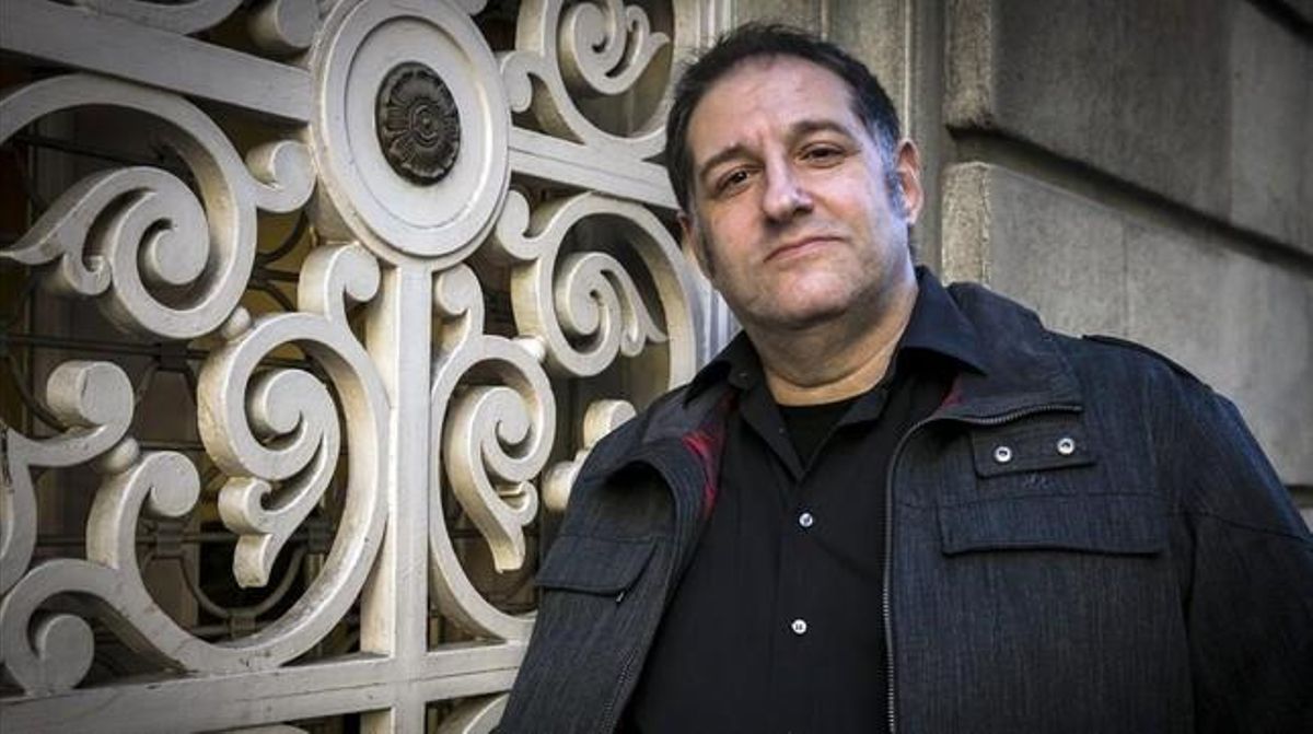 El dibujante y humorista gráfico Manel Fontdevila, que publica nuevas aventuras de la serie ’La parejita’. El dibujante y humorista gráfico Manel Fontdevila, que publica nuevas aventuras de la serie ’La parejita’.