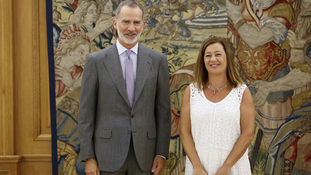 Francina Armengol | La presidenta del Congreso acude a la Zarzuela para  informar al Rey de la constitución del Congreso