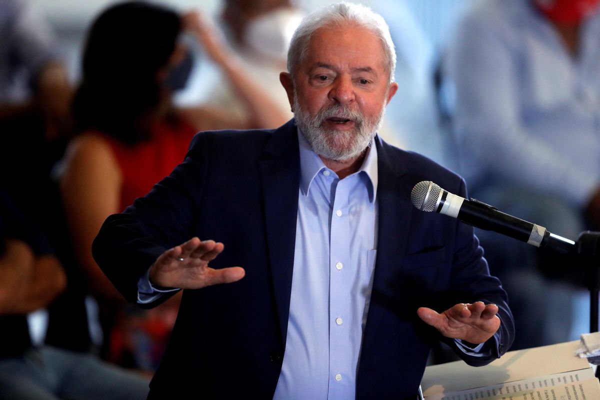 El expresidente brasileño Lula da Silva, durante la rueda de prensa que ha ofrecido este miércoles. El expresidente brasileño Lula da Silva, durante la rueda de prensa que ha ofrecido este miércoles.