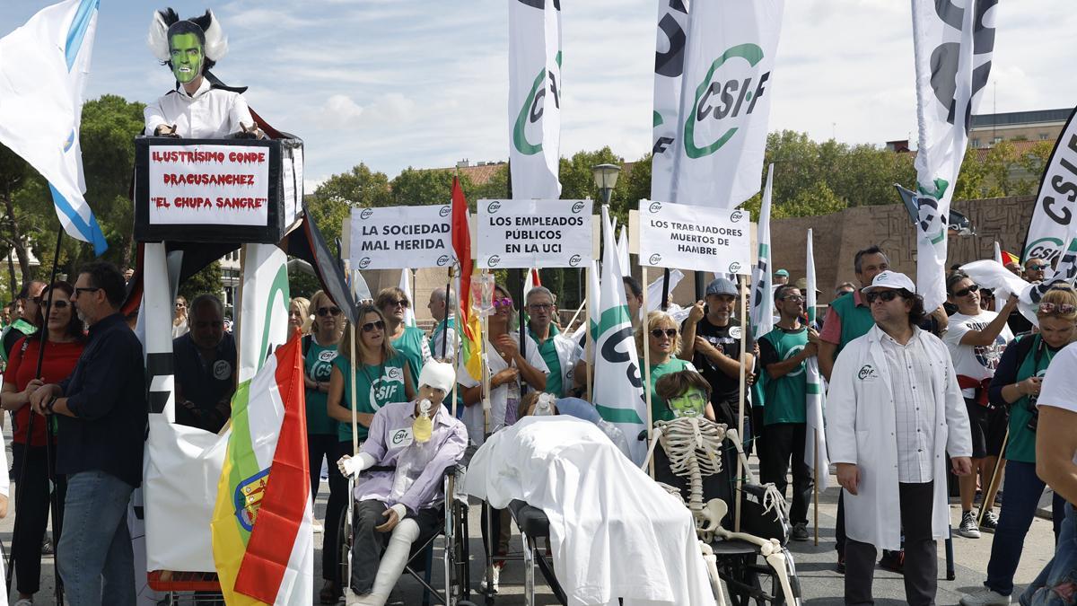 Manifestación de funcionarios convocada por CSIF y Jusapol en Madrid.