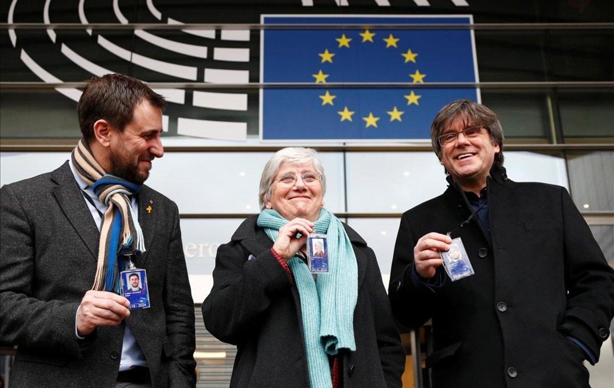 Los eurodiputados Comín, Ponsatí y Puigdemont, ante el Parlamento Europeo.