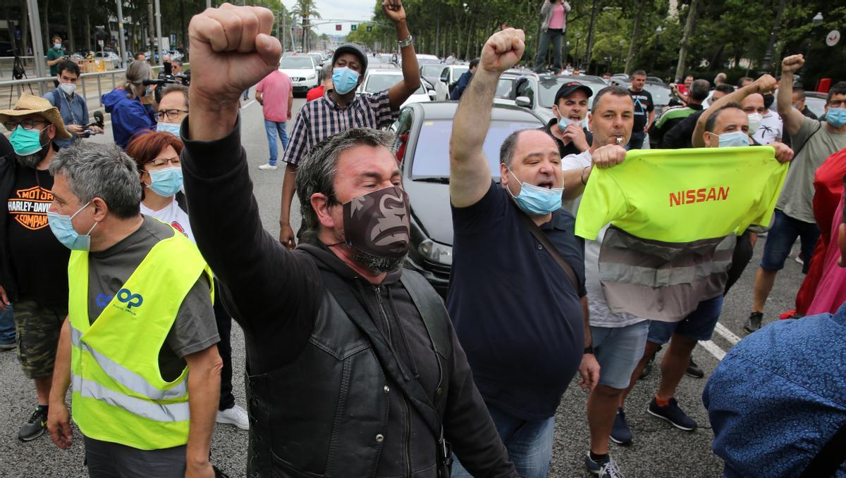 Protesta de trabajadores y subcontratas de Nissan, en Barcelona.