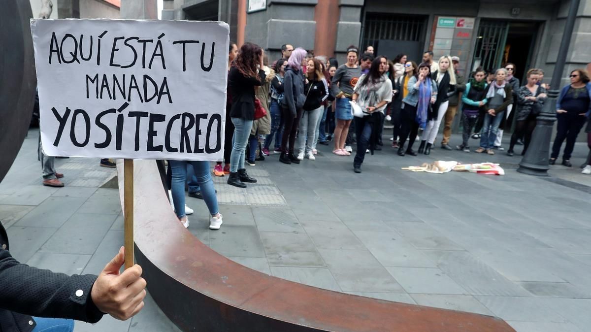 Manifestación contra la sentencia de ’La Manada’ de Pamplona, en abril del 2018 Manifestación contra la sentencia de ’La Manada’ de Pamplona, en abril del 2018