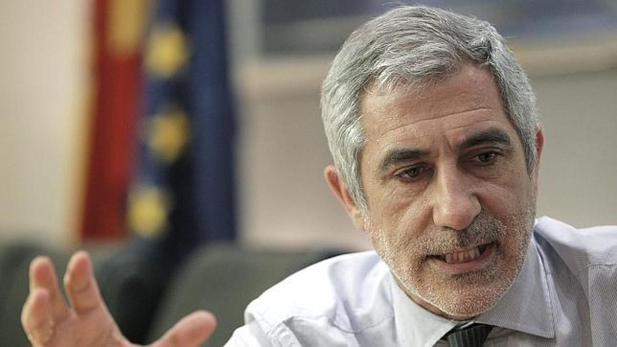 Llamazares recrimina a Garzón sus "fracasos electorales" y se postula como candidato de IU Asturias