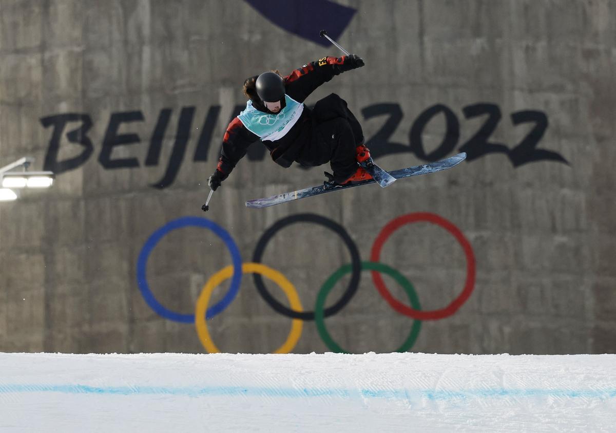 Javi Lliso, en una imagen de la modalidad de Big Air de esquí acrobático en los Juegos