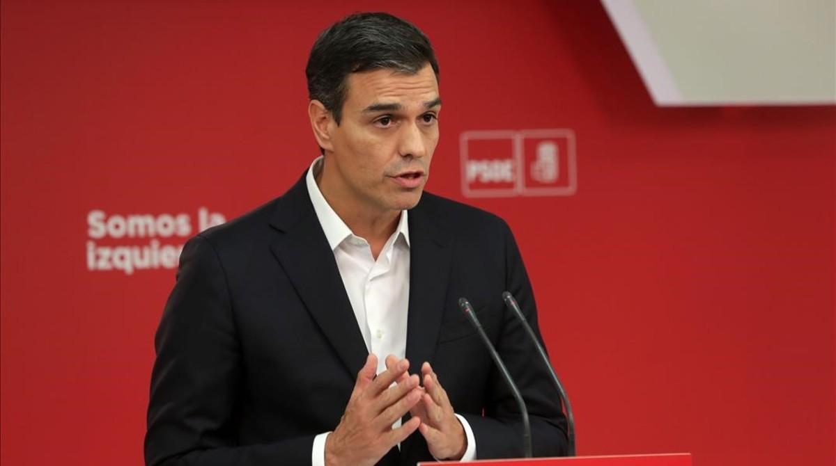 Pedro Sánchez valora el 1-O en la sede del PSOE.