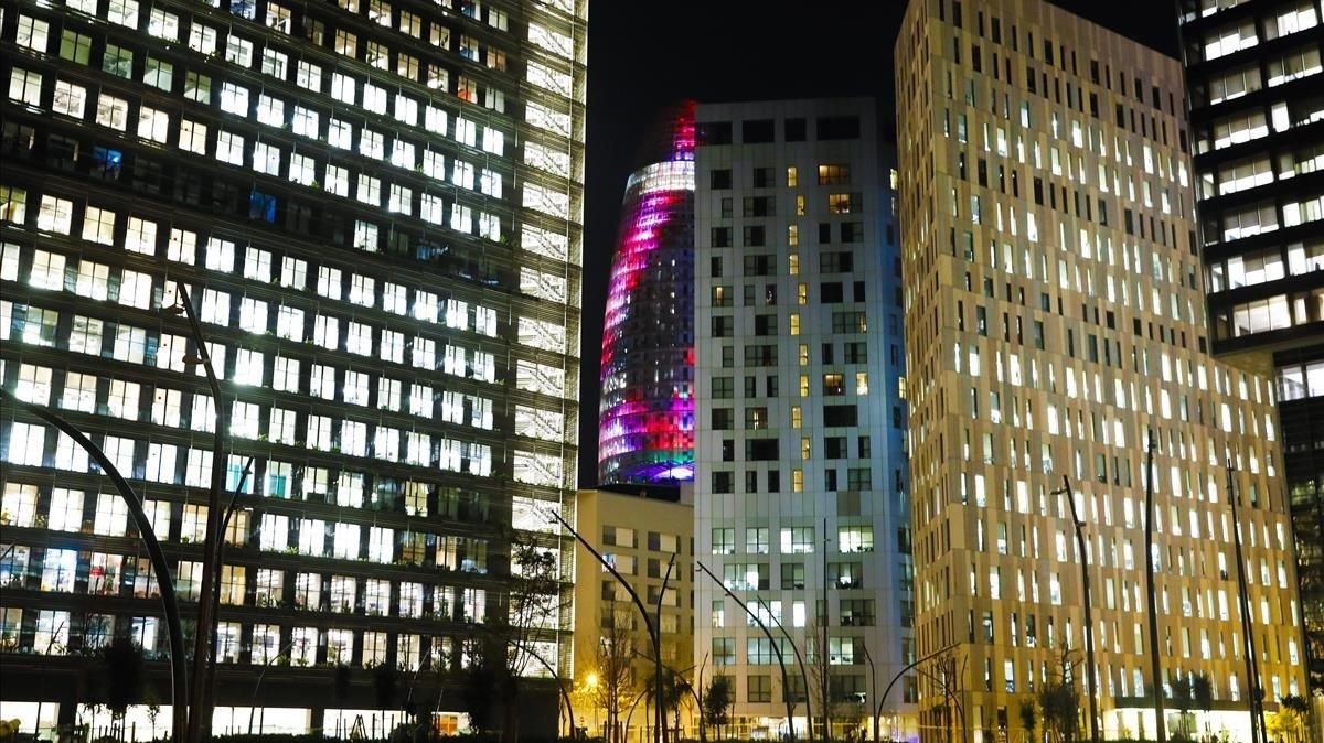 La torre Tànger y la torre Glòries, dos edificios de oficinas del 22@. La torre Tànger y la torre Glòries, dos edificios de oficinas del 22@.