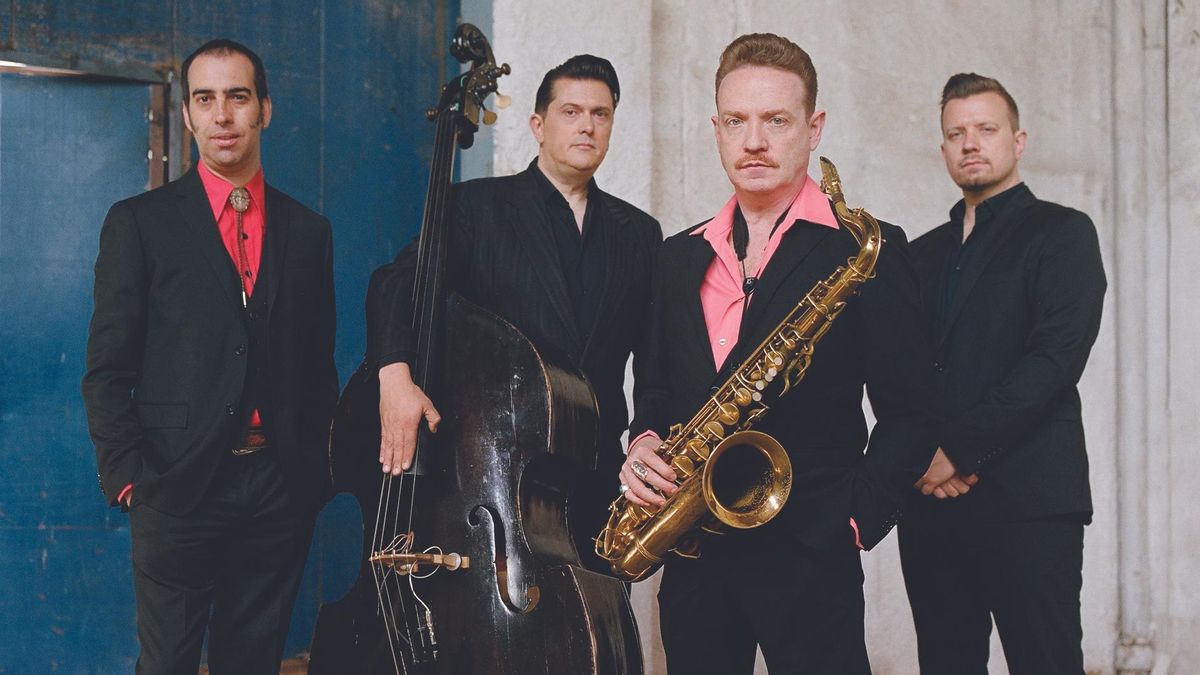 El saxofonista Dani Nel·lo con los Mambo Jambo, con quienes publica un disco. El saxofonista Dani Nel·lo con los Mambo Jambo, con quienes publica un disco.