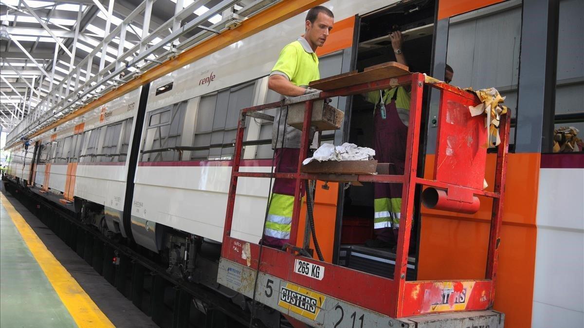 Els treballadors dels tallers de Renfe a Vilanova i la Geltrú convoquen quatre dies de vaga parcial Els treballadors dels tallers de Renfe a Vilanova i la Geltrú convoquen quatre dies de vaga parcial