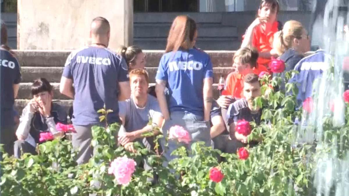 Trabajadores de Iveco, durante una concentración por la muerte de su compañera, en mayo de 2019.