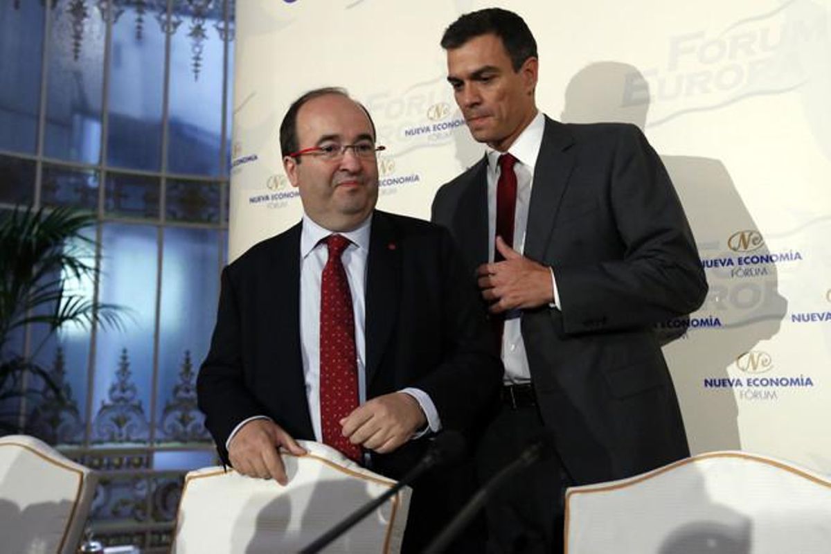 Miquel Iceta y Pedro Sánchez, este martes, en un desayuno informativo en Madrid. Miquel Iceta y Pedro Sánchez, este martes, en un desayuno informativo en Madrid.