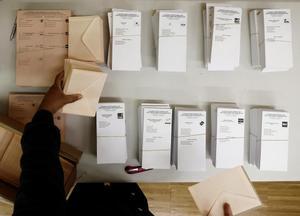 La venta de votos por Wallapop y Milanuncios: Pido 9.000 euros, los primeros ladrones son los políticos