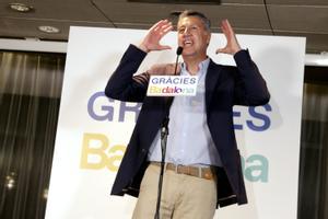 Xavier García Albiol celebra su holgada victoria en las elecciones del pasado domingo