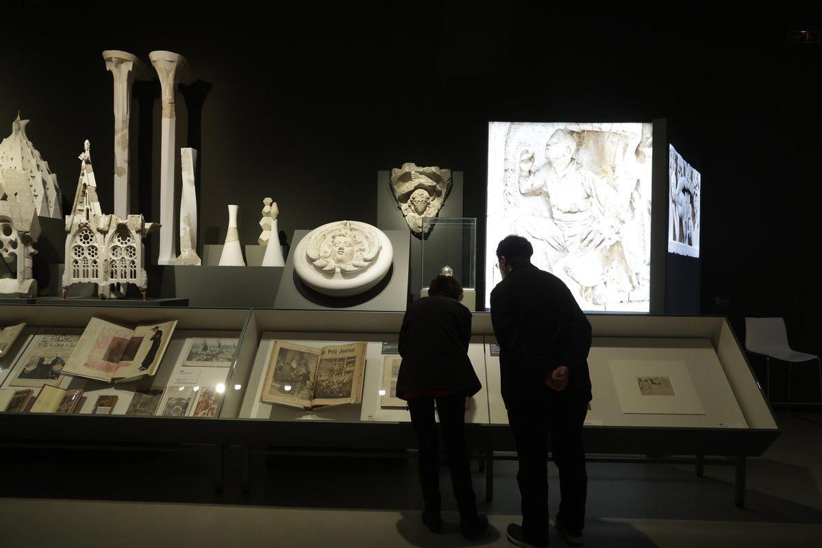 Espacio de la muestra sobre Gaudí en el MNAC. Espacio de la muestra sobre Gaudí en el MNAC.