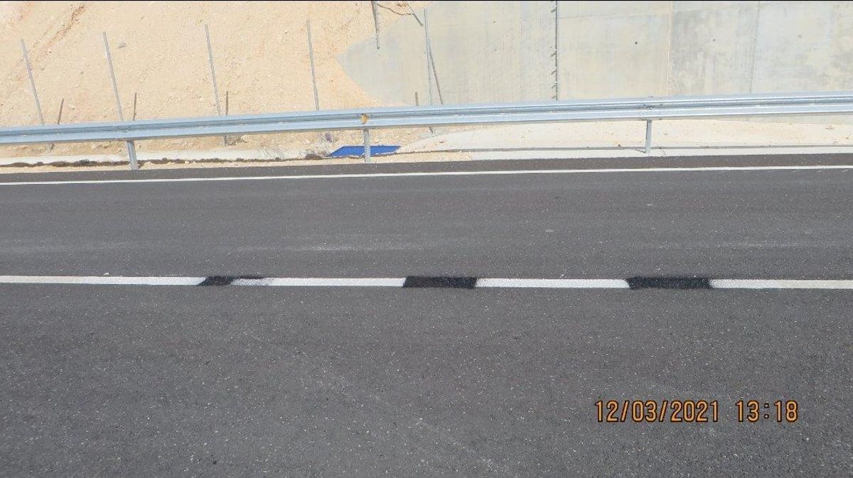 Las pintadas en la carretera. Las pintadas en la carretera.