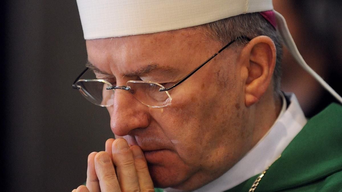 El exnuncio apostólico en Francia, el obispo Luigi Ventura, en una ceremonia religiosa en el 2010. El exnuncio apostólico en Francia, el obispo Luigi Ventura, en una ceremonia religiosa en el 2010.