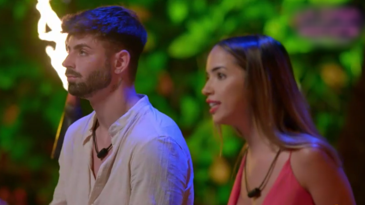 Isaac y Lucía en su hoguera de confrontación en ’La última tentación’ Isaac y Lucía en su hoguera de confrontación en ’La última tentación’