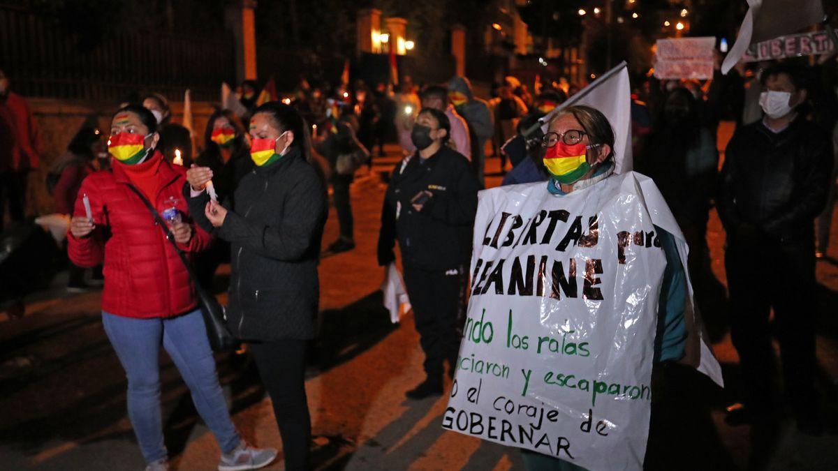 Milers de persones marxen a Bolívia a favor del Govern