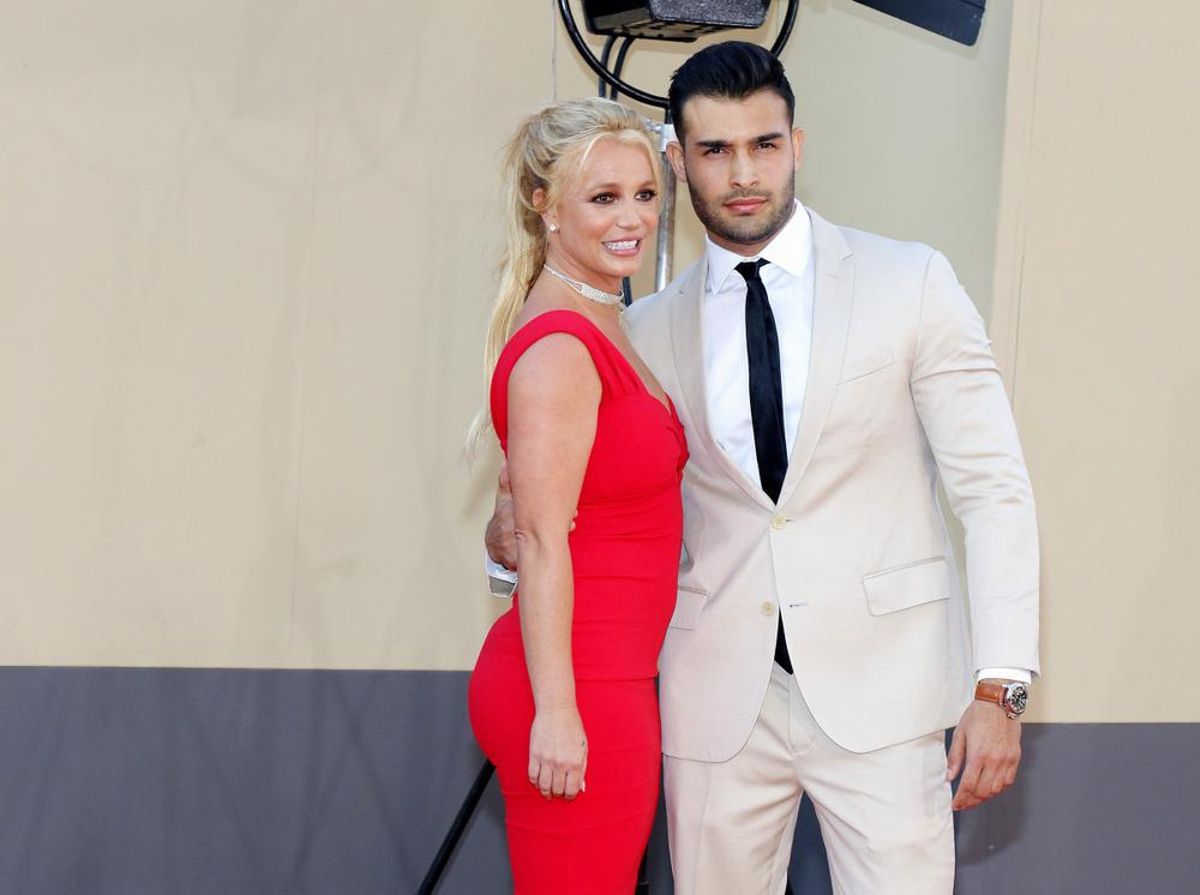 Britney Spears y Sam Asghari en Los Ángeles durante el estreno de Érase una vez en Hollywood Britney Spears y Sam Asghari en Los Ángeles durante el estreno de Érase una vez en Hollywood
