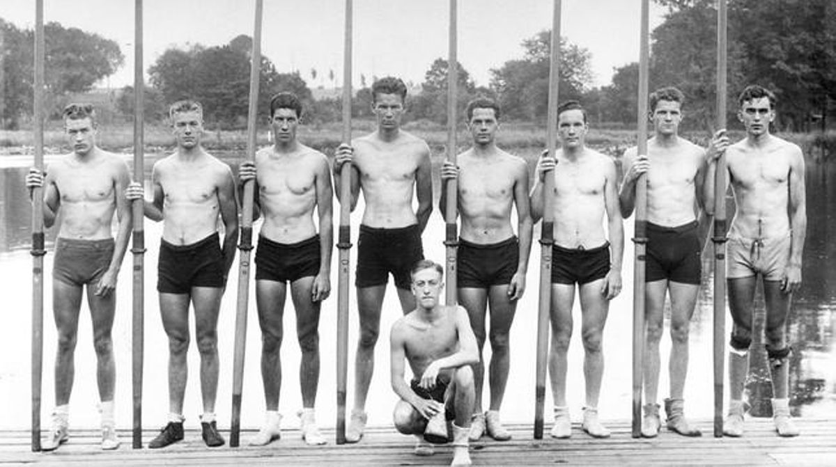 Los nueve miembros del equipo de EEUU que se colgaron el oro en los Juegos de 1936. Los nueve miembros del equipo de EEUU que se colgaron el oro en los Juegos de 1936.