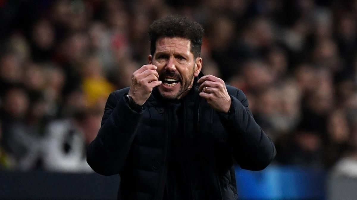 Simeone gesticula durante el partido de Champions contra el CSKA. Simeone gesticula durante el partido de Champions contra el CSKA.