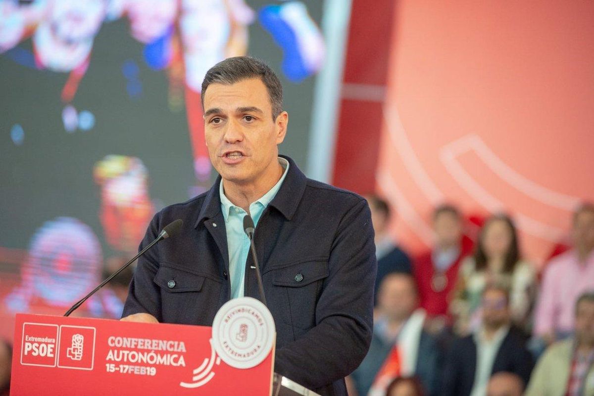 Sánchez, durante su intervención en la conferencia autonómica del PSOE de Extremadura. Sánchez, durante su intervención en la conferencia autonómica del PSOE de Extremadura.
