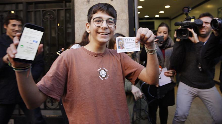 The Lotería del Niño draw, live