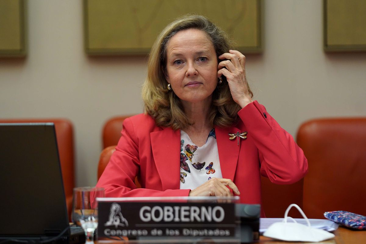 La vicepresidenta segunda y ministra de Asuntos Económicos y Transformación Digital, Nadia Calviño, en la Comisión de Economía del Congreso. La vicepresidenta segunda y ministra de Asuntos Económicos y Transformación Digital, Nadia Calviño, en la Comisión de Economía del Congreso.