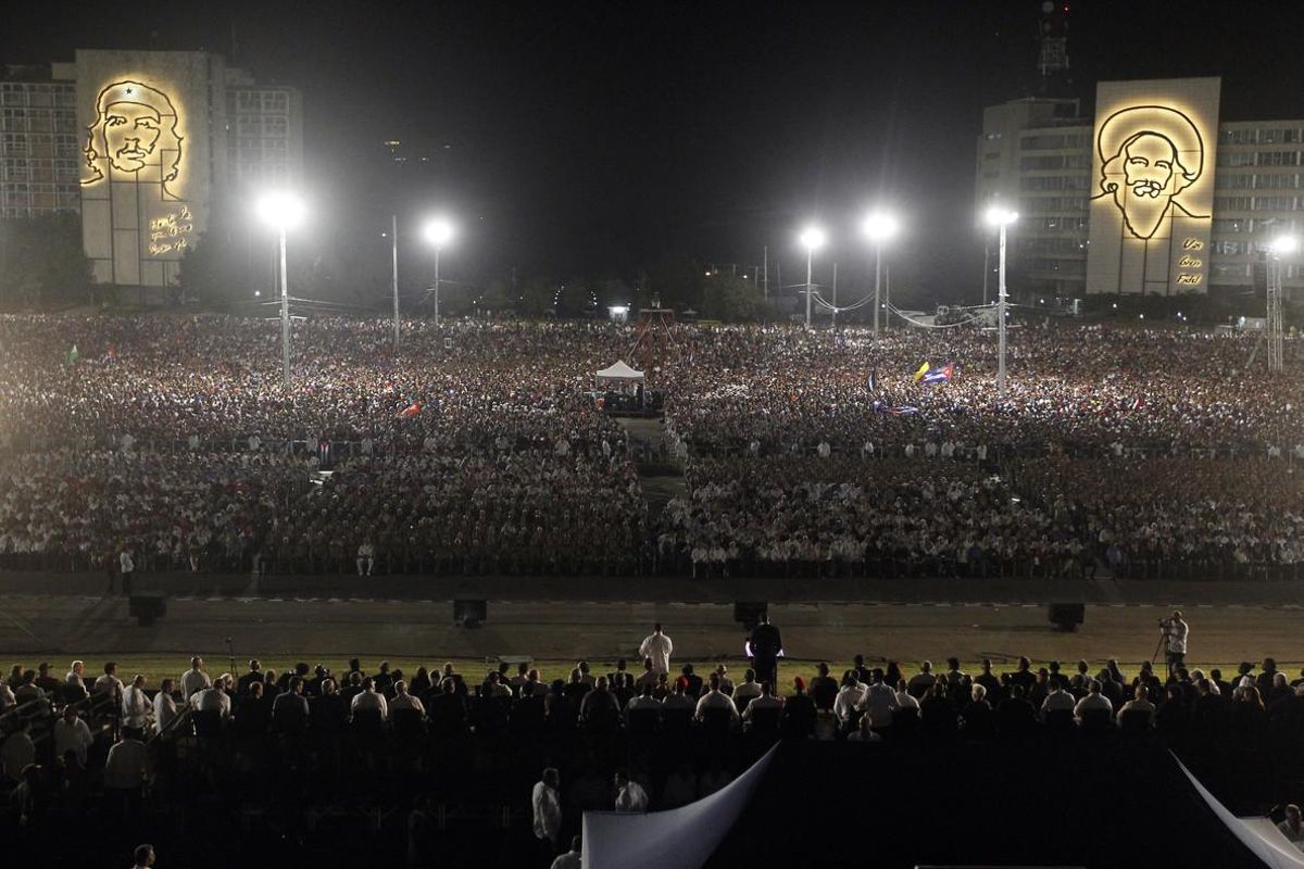 Panorámica de la plaza de la Revolución, durante la ceremonia de despedida de Fidel Castro. Panorámica de la plaza de la Revolución, durante la ceremonia de despedida de Fidel Castro.