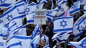 Protesta contra el Gobierno de Israel por la reforma judicial, este lunes en el exterior del Parlamento en Jerusalén.