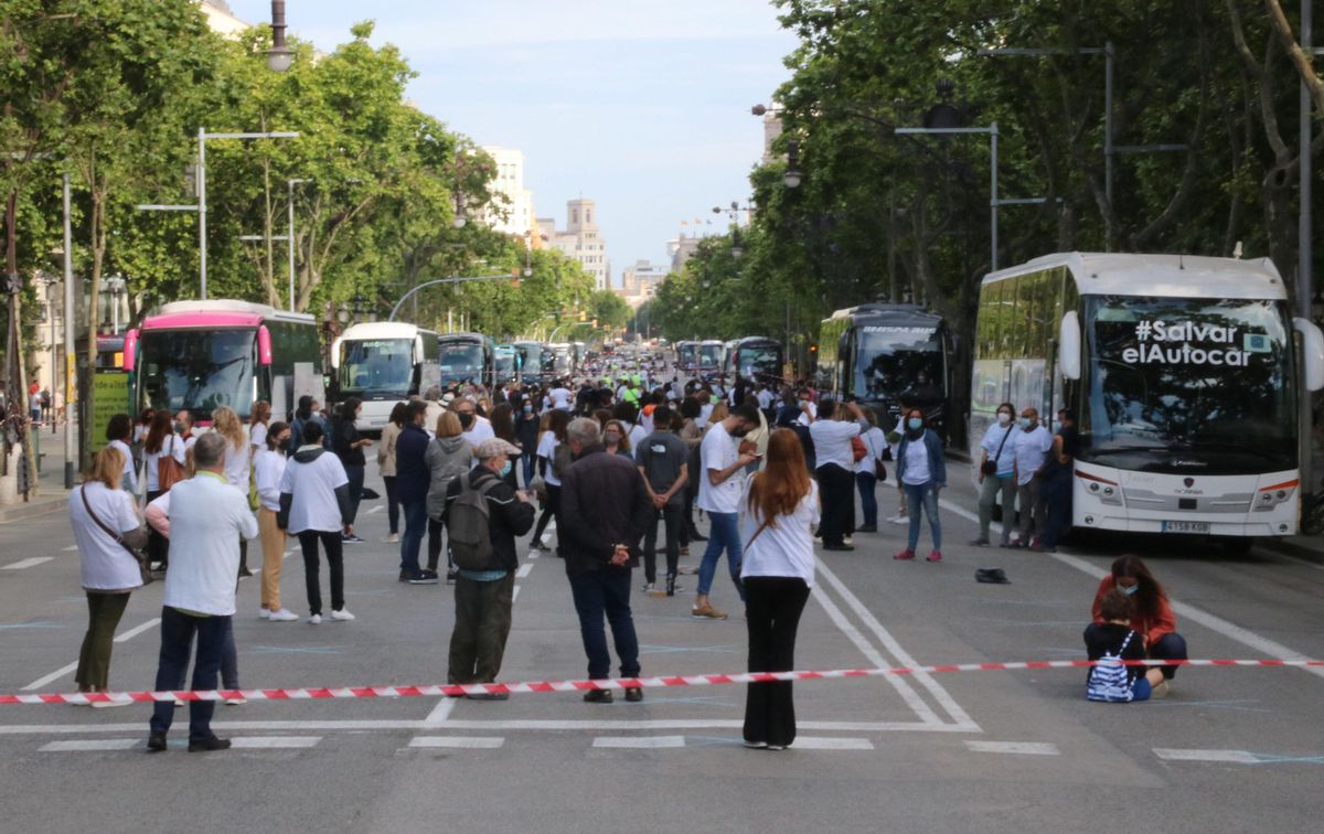 Protesta del sector turístico, organizada por el colegio Coptur en el Passeig de Gràcia de Barcelona. Protesta del sector turístico, organizada por el colegio Coptur en el Passeig de Gràcia de Barcelona.