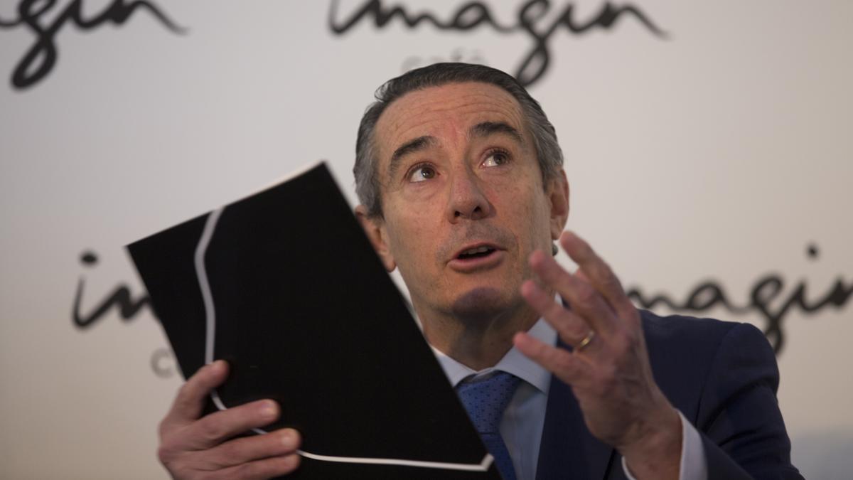 Juan Antonio Alcaraz. Juan Antonio Alcaraz.
